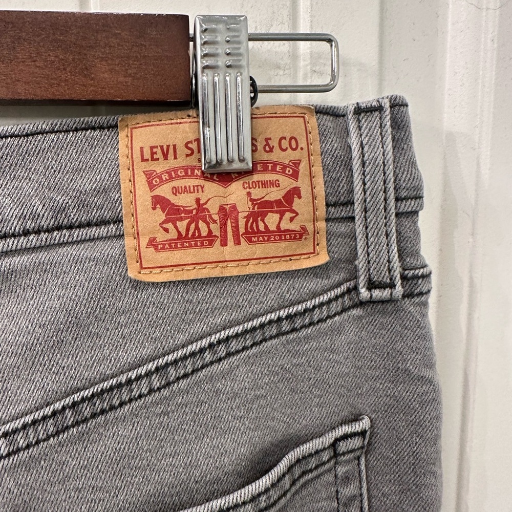 Levi's Ribcage Straight Ankle Jeans Washed Gray Size 27 - Picture 5 of 9
